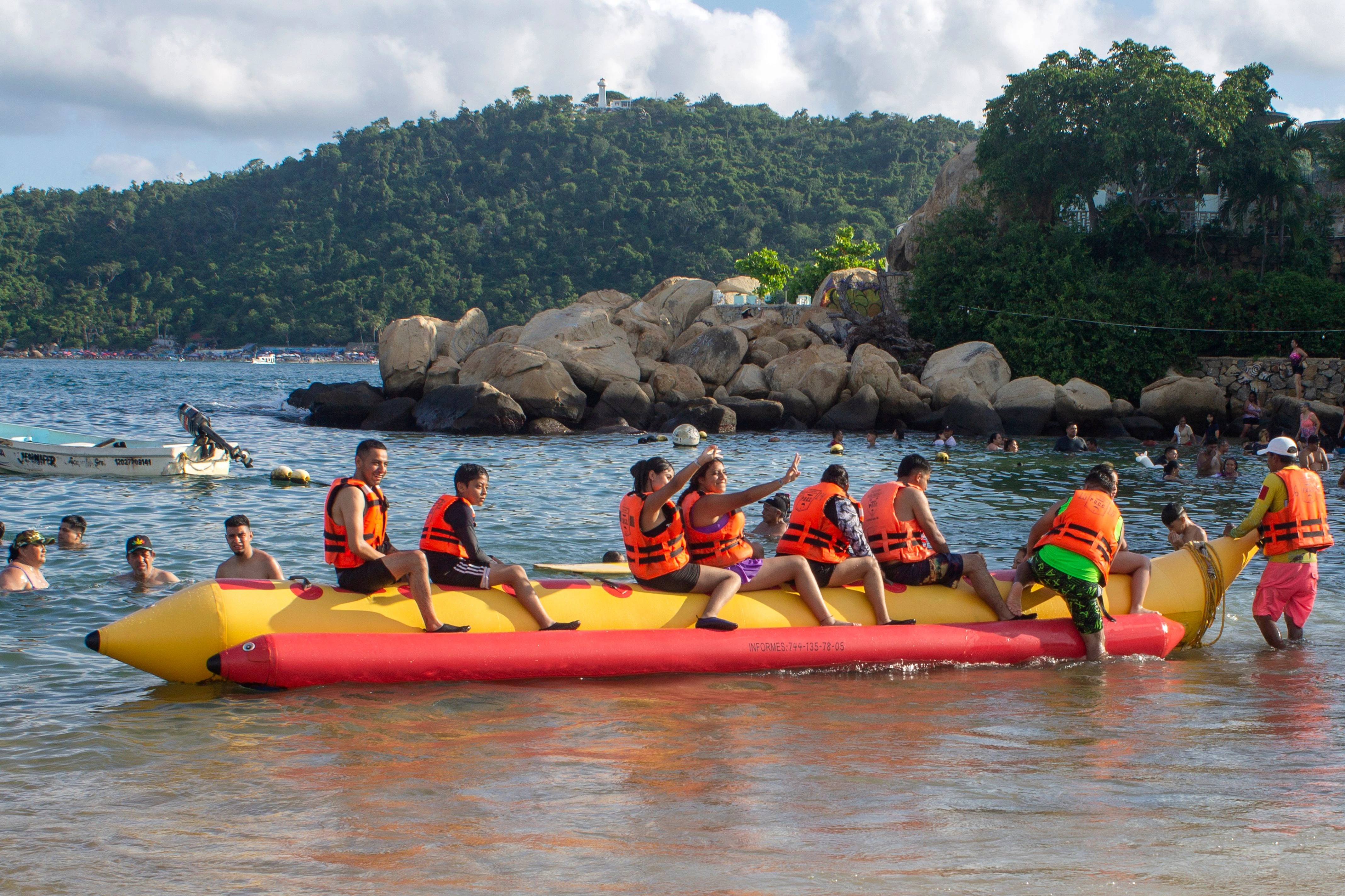 Day 1: Arrival in Goa | Adventure Party Boat | Artist Night