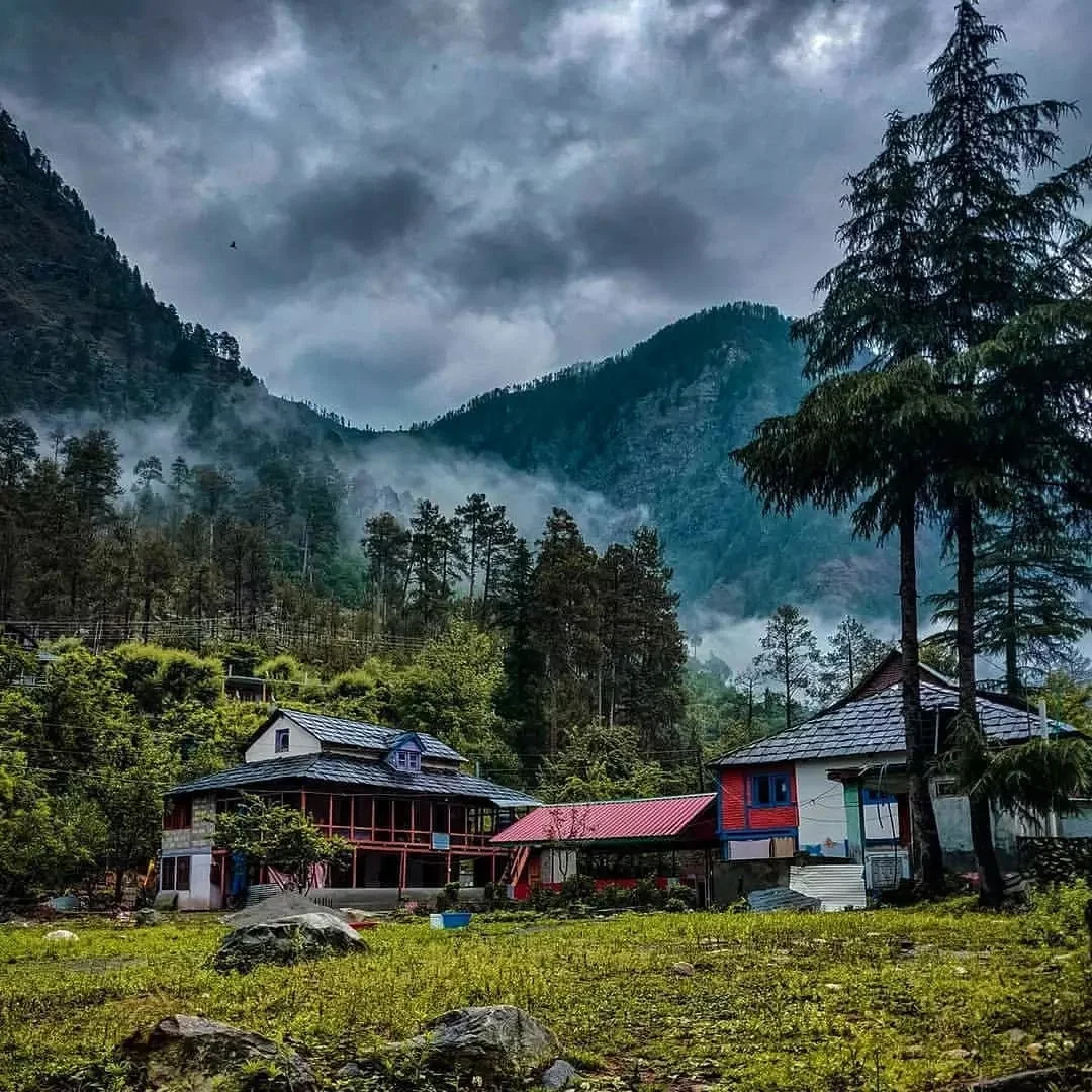 Day 1: Arrival in Kasol | Manikaran Sahib | Chalal Village | Artist Night