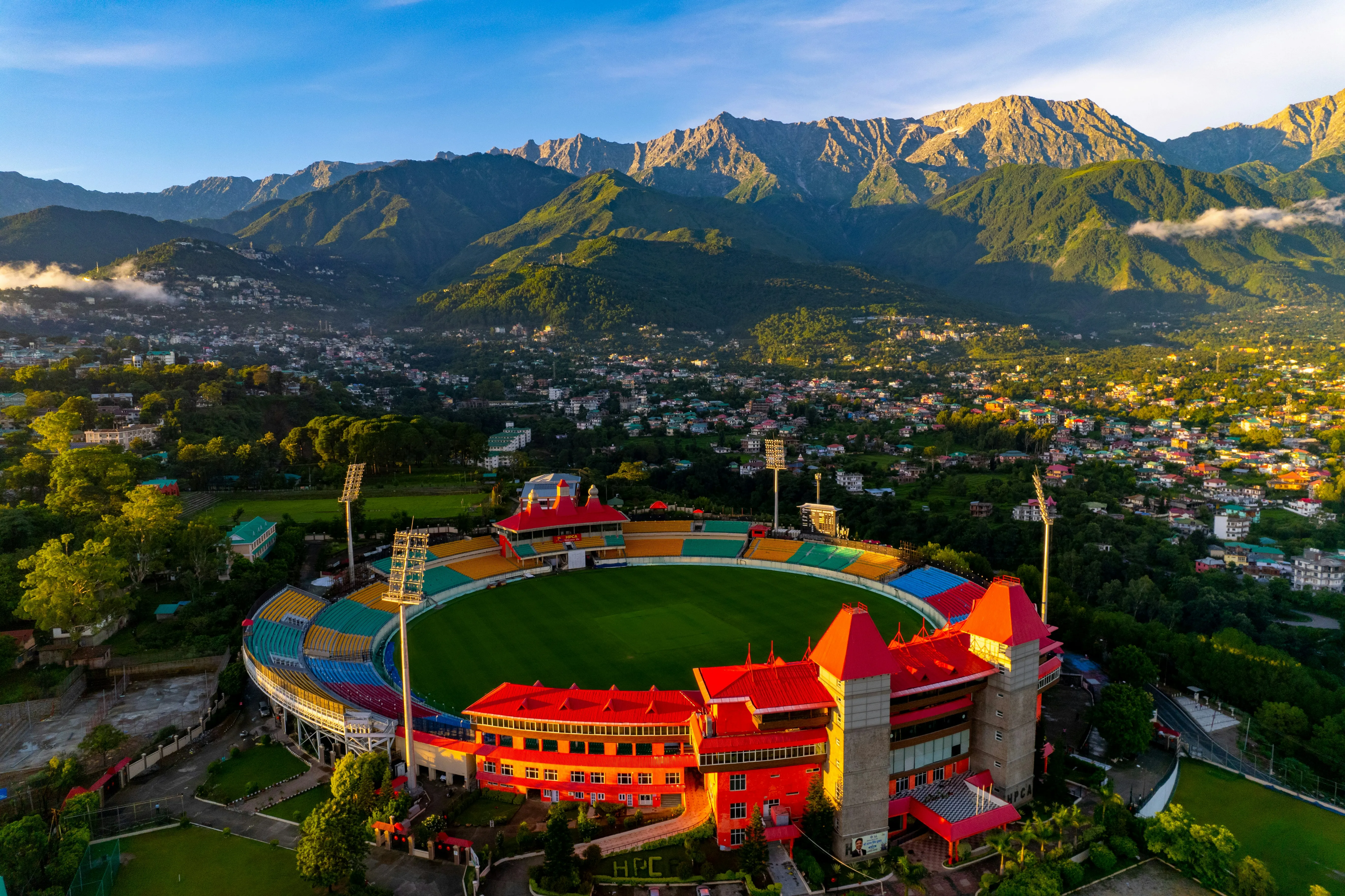 Day 1: Arrival in McLeodganj | Dharamshala Cricket Stadium | Bhagsunag Exploration | Artist Night & Bonfire