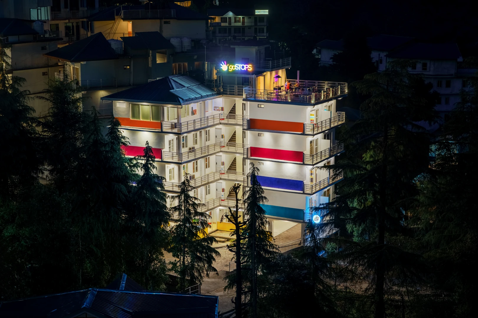 Day 1: Arrival in McLeodganj | Dharamshala Cricket Stadium | Bhagsunag Exploration | Artist Night & Bonfire